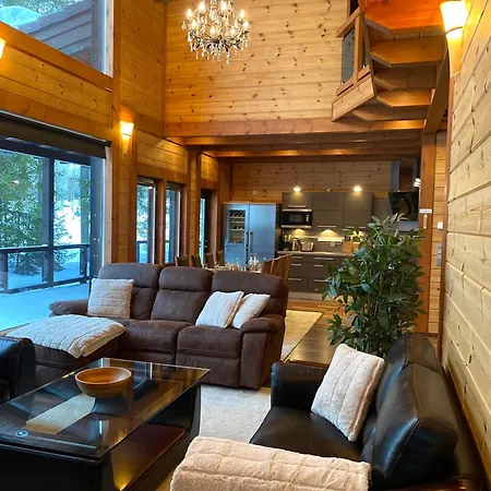 Villa Valkama With Optional Sauna + Jacuzzi