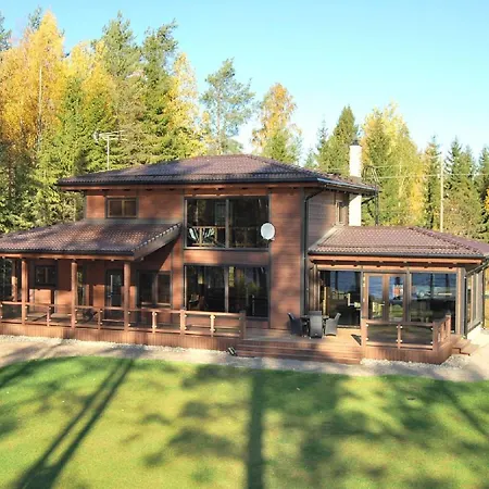 Villa Valkama With Optional Sauna + Jacuzzi