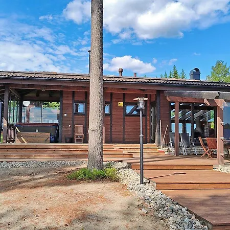 Valkama With Optional Sauna + Jacuzzi Villa